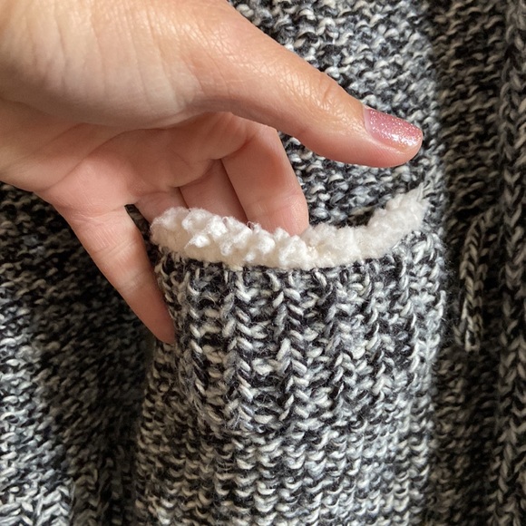 Zara knit hooded wool blend cardigan in size S - Picture 2 of 7